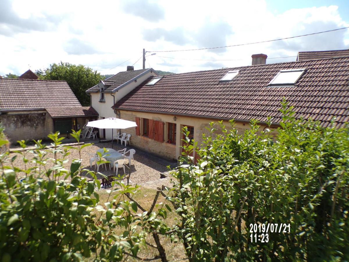 Maison Authentique 2 A 8 Personnes Holiday home Uncey-le-Franc